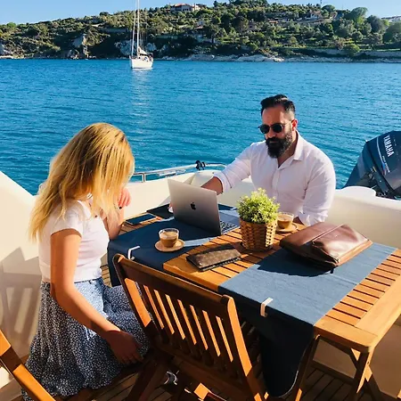 Lares Yachting